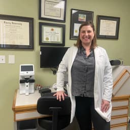 Profile photo of Dr. Lindsay Davis