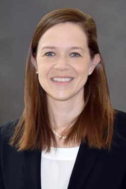 Profile photo of Dr. Lindsay De Andrade