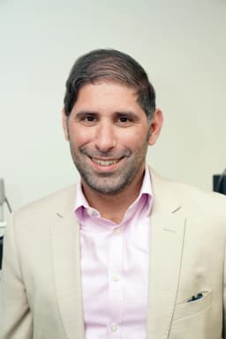 Profile photo of Dr. Gabriel Ferreira