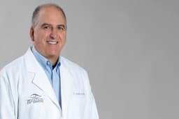 Profile photo of Dr. Jonathan Woolfson