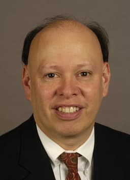 Profile photo of Dr. Roberto Pineda