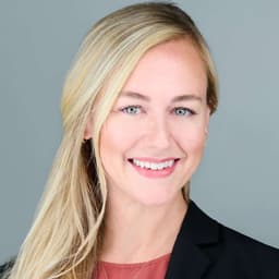 Profile photo of Dr. Julia Elpers